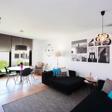 New With Big Terrace 10 Min Walk To Supermarkets Apartamento *